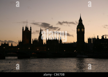 Der Westminster-Palast und Big Ben in London, England, Vereinigtes Königreich. Stockfoto