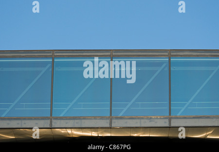 Aussichtsplattform (Nadel) der modernen Grazer Kunsthaus (Kunstmuseum Graz) von Peter Cook und Colin Fournier, Steiermark, Österreich Stockfoto