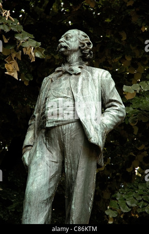 Statue des Schriftstellers und Dramatikers GUSTAVE FLAUBERT, Rouen, Frankreich. Stockfoto