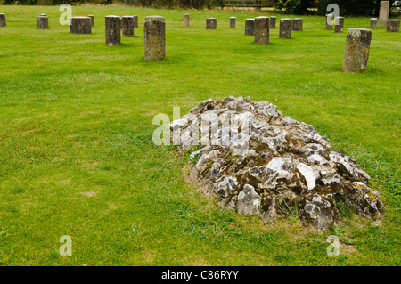 Woodhenge, Wiltshire. Die Reste einer hölzernen Struktur neben Stonehenge Stockfoto