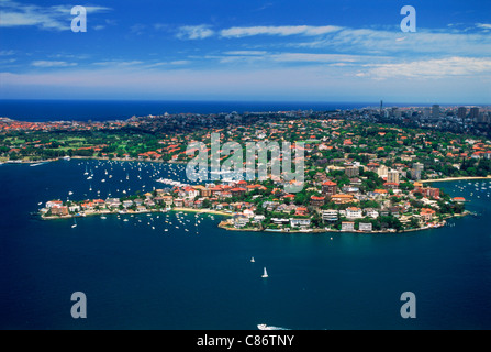 Luftaufnahme des verankerten Yachten Segelboote und Wohnhäuser im Bereich der Point Piper und Rose Bay über den Hafen von Sydney in Australien Stockfoto