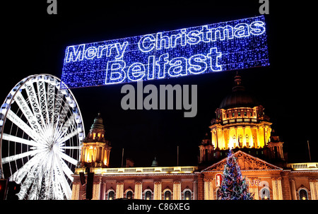 BELFAST, Vereinigtes Königreich - 18 NOVEMBER: Belfast Weihnachtsbeleuchtung in Belfast City Hall am 18. November 2008 in Belfast, Nordirland Stockfoto