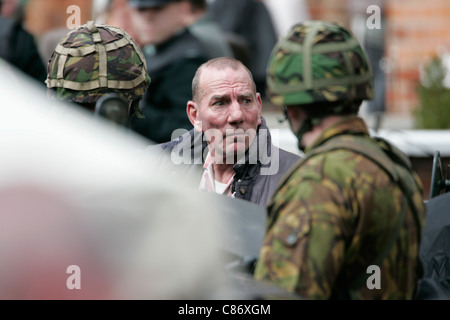 Pete Postlethwaite Dreharbeiten am Set von "Closing The Ring", Sir Richard Attenboroughs neuester film Stockfoto