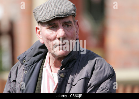 Pete Postlethwaite am Set von "Closing The Ring", Sir Richard Attenboroughs neuester film Stockfoto