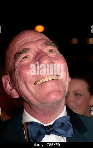 Pete Postlethwaite besucht die UK Premiere von schließen den Ring BELFAST, Vereinigtes Königreich - 13. Dezember 2007 Stockfoto