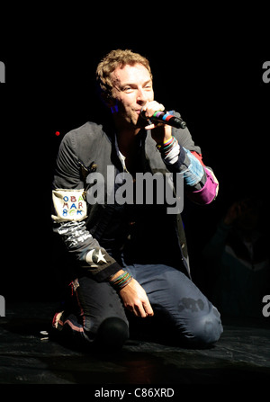 BELFAST, Vereinigtes Königreich - 19 Dezember: Chris Martin von Coldplay führt auf Odyssey Arena am 19. Dezember 2008 in Belfast, Nordirland. Stockfoto