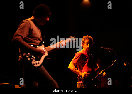 BELFAST, Großbritannien - 24 Juni: Lou Reed führt mit seiner Band im Belfast Waterfront am 24. Juni 2008 in Belfast, Nordirland Stockfoto