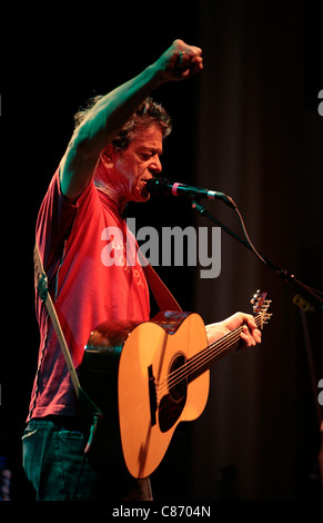 BELFAST, Großbritannien - 24 Juni: Lou Reed führt auf Belfast Waterfront am 24. Juni 2008 in Belfast, Nordirland Stockfoto