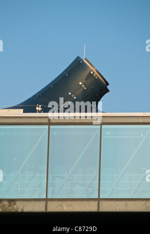 Aussichtsplattform (Nadel) der modernen Grazer Kunsthaus (Kunstmuseum Graz) von Peter Cook und Colin Fournier, Steiermark, Österreich Stockfoto