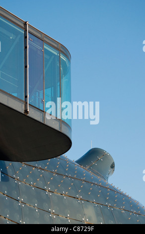 Außenhaut mit Aussichtsplattform (Nadel) moderne Grazer Kunsthaus (Kunstmuseum Graz) von Peter Cook und Colin Fournier, Österreich Stockfoto