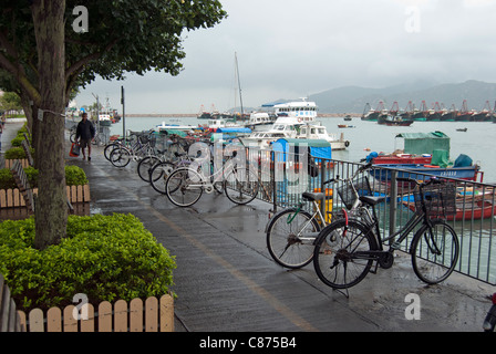 Cheung Chau Insel, Hong Kong, Hafen und Uferpromenade Stockfoto