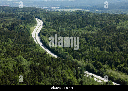 Deutschland, Bayern, Upper Bavaria, Eurasburg, Luftaufnahme der A95 Autobahn Stockfoto