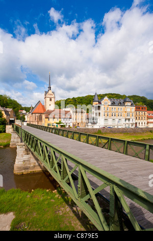 Deutschland, Thüringen, Gera, Untermhaus, Blick auf Brücke über Weisse Elster Stockfoto