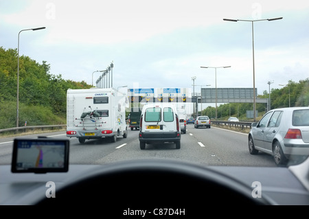 Stau auf der Autobahn M1 in Richtung Nottingham aus der Sicht des Fahrers Stockfoto