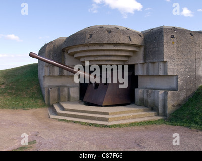 Bleibt der deutschen zweiten Weltkrieg Pistole Batterie an Lounges Sur Mi. Atlantikwall, Normandie, Frankreich. Stockfoto