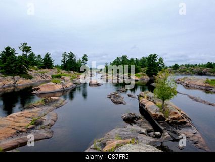 Die schlechte Flussgebiet von Georgian Bay ist berühmt für es gute Angelmöglichkeiten und spektakuläre Landschaften.  Es ist nur mit Boot erreichbar Stockfoto