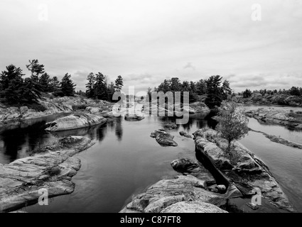 Die schlechte Flussgebiet von Georgian Bay ist berühmt für es gute Angelmöglichkeiten und spektakuläre Landschaften.  Es ist nur mit Boot erreichbar Stockfoto