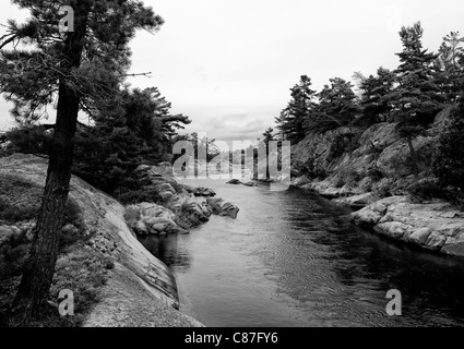 Die schlechte Flussgebiet von Georgian Bay ist berühmt für es gute Angelmöglichkeiten und spektakuläre Landschaften.  Es ist nur mit Boot erreichbar Stockfoto