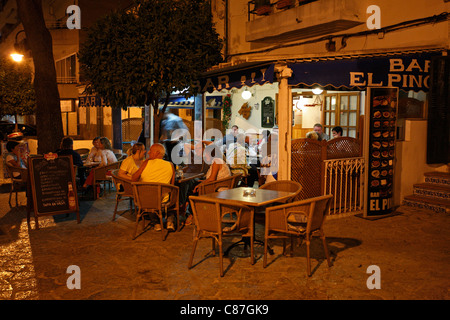Nachtleben in der Hafen City Port d'Alcudia auf Mallorca, Spanien Stockfoto