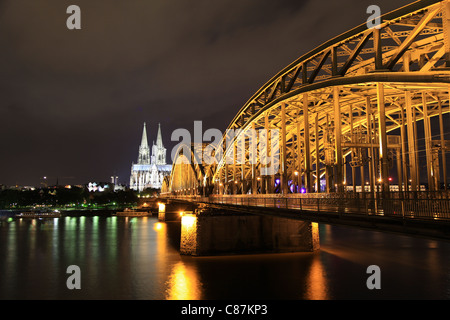 Köln Bei Nacht Mit Liebesbruecke, Köln Love Bridge bei Nacht, Deutschland, Köln Stockfoto