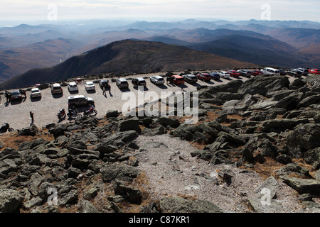 Der Parkplatz auf dem Gipfel des Mt. Washington in der White Mountain National Forest in New Hampshire Stockfoto