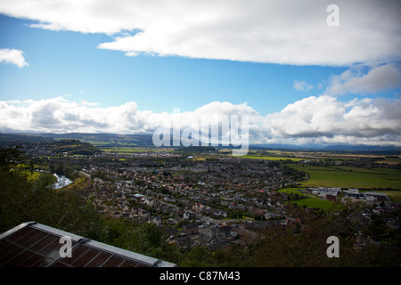 Ansicht von oben mit Blick auf Stirling von William Wallace National Wallace Monument, Stadt Stirling, Schottland Stockfoto