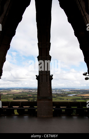 William Wallace National Wallace Monument, Stadt Stirling, Schottland Aussicht vom Gipfel über Stirling Stockfoto