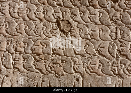 Relief Arbeiten zeigen Feldzüge von Ramses II in das Ramesseum, Luxor, Ägypten Stockfoto