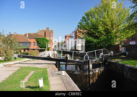 Newbury Sperre für Kennet & Avon Canal, Newbury, Berkshire, England, Vereinigtes Königreich Stockfoto