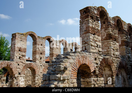 Bulgarien, Nessebar (aka Nessebar). Ruinen der St. Sophia Church (aka alte Metropolitan oder alte Bistum Kirche). Stockfoto