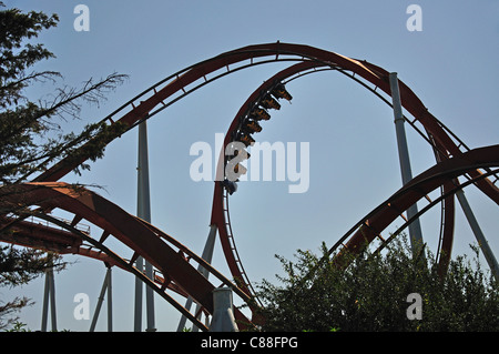 Dragon Khan Achterbahnfahrt, China, Themenpark PortAventura, Salou, Costa Daurada, Provinz Tarragona, Katalonien, Spanien Stockfoto