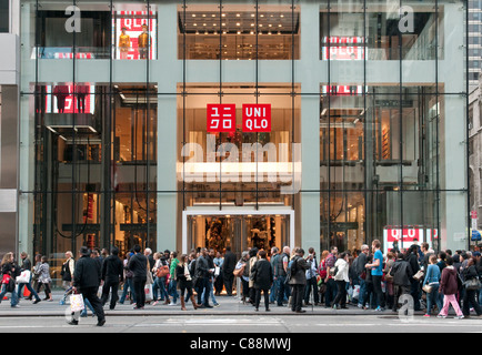 Eröffnung der Uniqlo-Flagship-Store in Manhattan am 15. Oktober 2011 Stockfoto