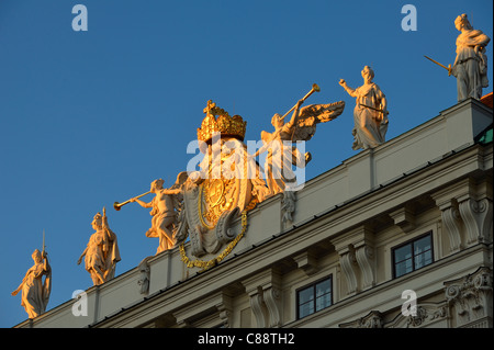 Sonnenuntergang über der kaiserlichen Hofburg, Wien Österreich am Stockfoto