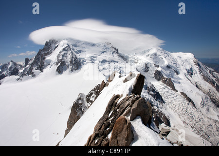 Chamonix: Aguille du Midi: Mont Blanc und UFO Stockfoto