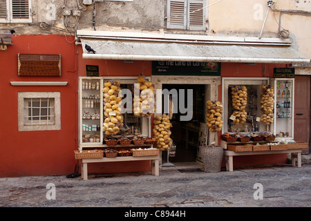 GENERAL STORE IN KORFU ALTSTADT. CORFU. Stockfoto