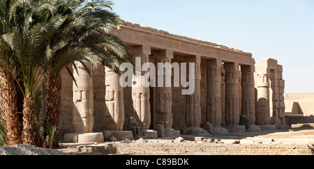 Portikus der Leichenhalle Tempel von Sethos I am Westufer des Nils in Luxor, Ägypten, Nordafrika Stockfoto