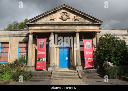 Stadt Stirling, Schottland. Haupteingang der Stirling Smith Art Gallery and Museum, formal bekannt als Smith Institute. Stockfoto