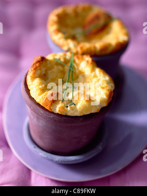 Schnittlauch und Ziegenmilch Käse soufflés Stockfoto