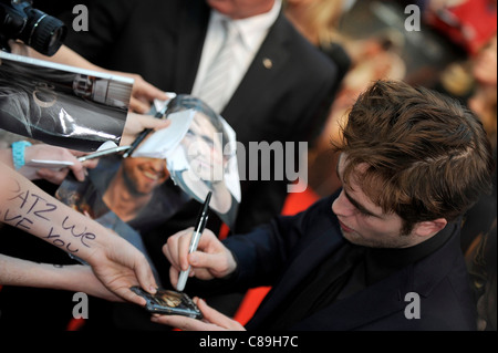 Robert Pattinson 2011 - Bild Copyright Celebrity Spotlight Stockfoto