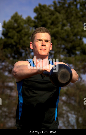 Kettlebell swings Stockfoto