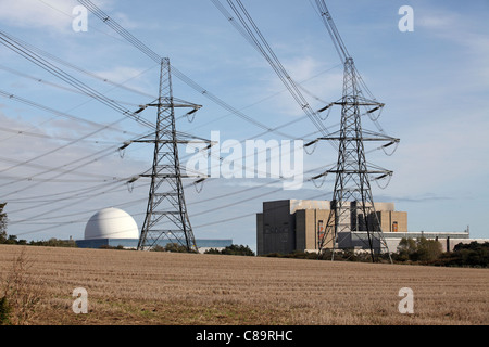 Sizewell A und B, Kernkraftwerke. B (links) ist ein Druckreaktor Wasser, betrieben von der Edf, Suffolk, UK Stockfoto