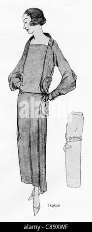Mode-Illustration, ca. 1922. Am Morgen Kleid vom französischen Modedesigner Jeanne Paquin (1869 – 1936) Stockfoto