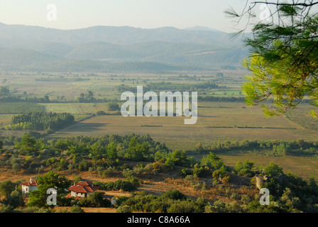 AKYAKA, TÜRKEI. Ein Sonnenaufgang Blick über die Landschaft bis Akyaka Gökova. 2011. Stockfoto