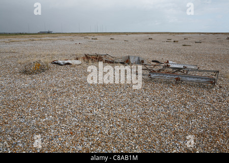 Aufgegeben von militärischer Ausrüstung, Orford Ness National Nature Reserve, auf die Suffolk Heritage Coast, East Anglia, England Stockfoto