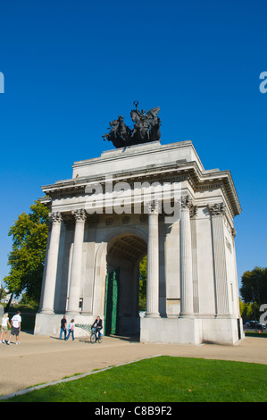 Wellington Arch (1830) von Decimus Burton zum Gedenken an Siege in den napoleonischen Kriegen am Hyde Park Corner central London UK Stockfoto