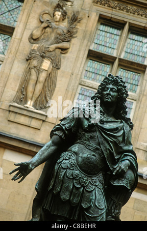 Paris. Frankreich. Statue von Louis XIV Musée Carnavalet, rue de Sevigne 3. Arrondissement. Stockfoto