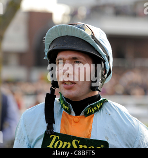 KYLE JAMES JOCKEY CHELTENHAM RACECOURSE CHELTENHAM ENGLAND 15. Oktober 2011 Stockfoto