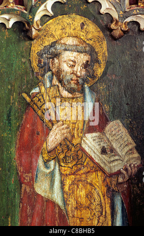 Filby, Norfolk, Lettner, St. Peter mit der Schlüssel zum Himmel und Buch, männlichen Heiligen Heiligen englischen mittelalterlichen Bildschirme Malerei Stockfoto