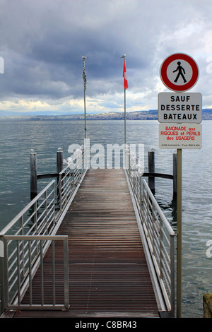 Stürmischer Himmel über den Genfer See (Lac Leman) bei Evian-France Stockfoto