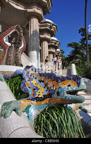 Gaudi Mosaik Drache Brunnen, Park Güell, Stadtteil Gracia, Barcelona, Provinz Barcelona, Katalonien, Spanien Stockfoto